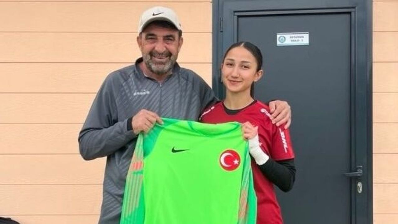 Esra Yarım